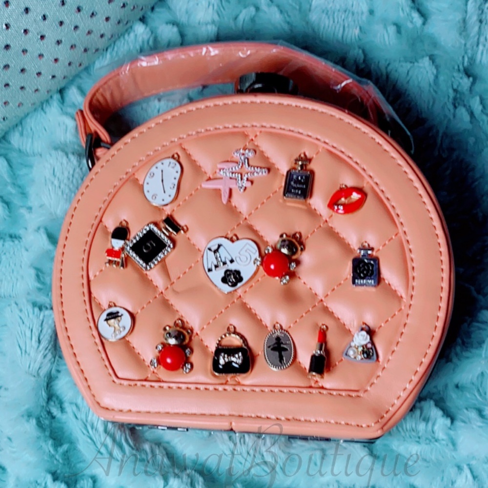 Quinn Quilted Diamond Charm Crossbody - Picture 4 of 10